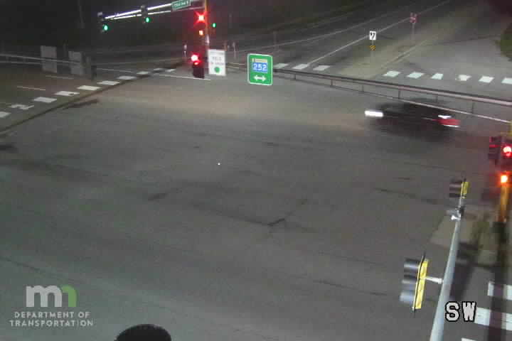T.H.252 NB @ 73rd Ave live camera view