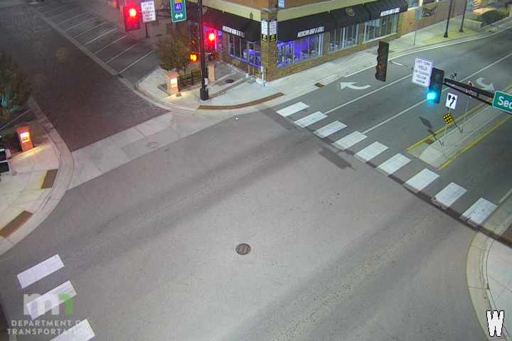 T.H.41 NB @ 2nd St live camera view