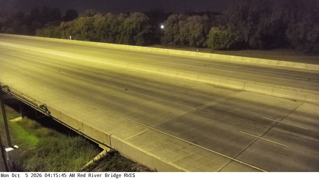 I-94 (Red River - Bridge) View 2 live camera view