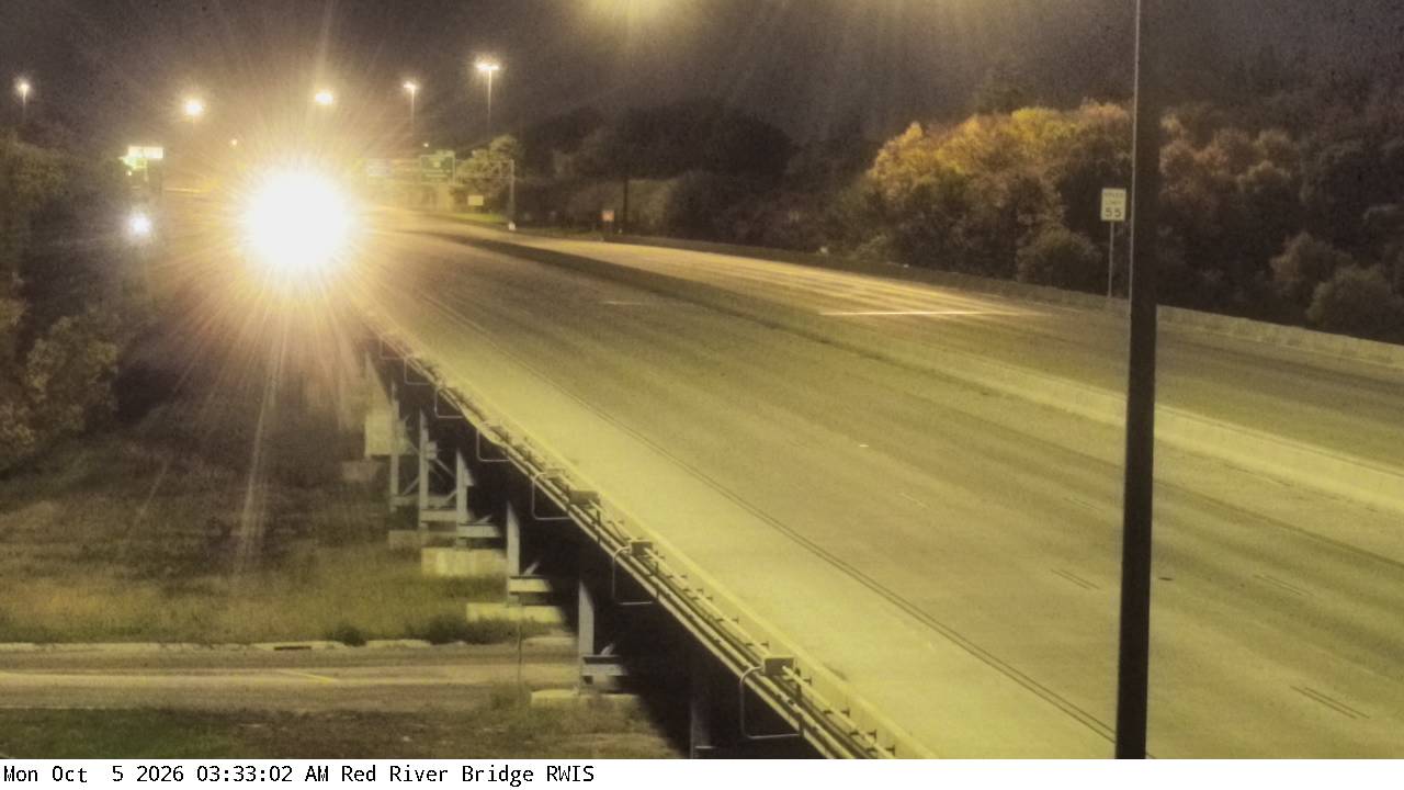 I-94 (Red River - Bridge) View 4 live camera view