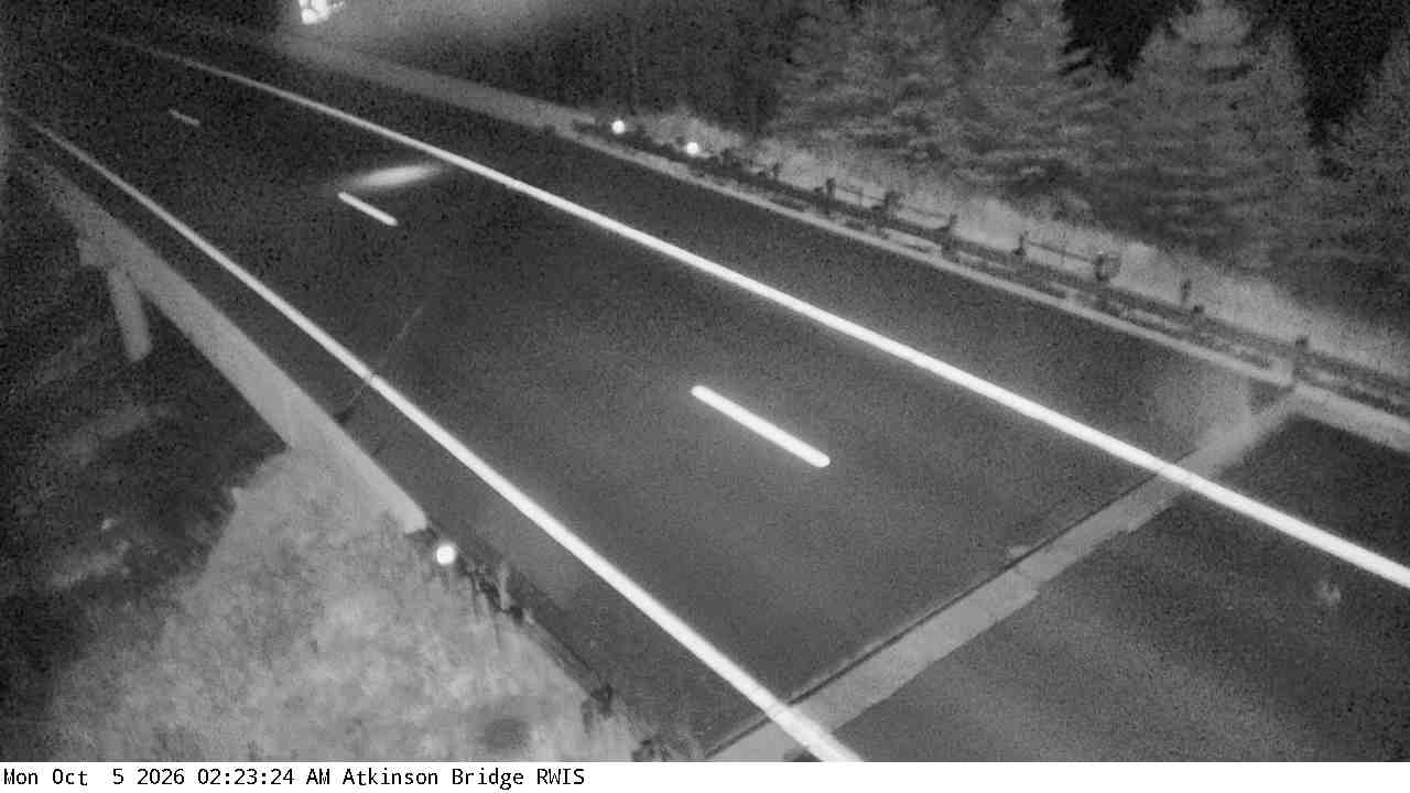I-35 (Atkinson Br - MP 231) View 2 live camera view