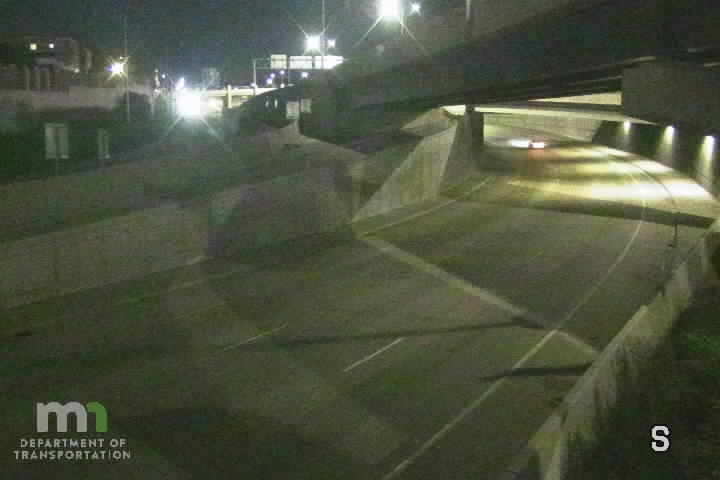 I-35W SB @ I-94 EB live camera view