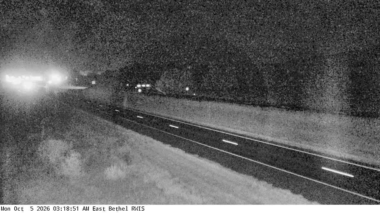 T.H.65 (East Bethel - MP 25.8) View 2 live camera view