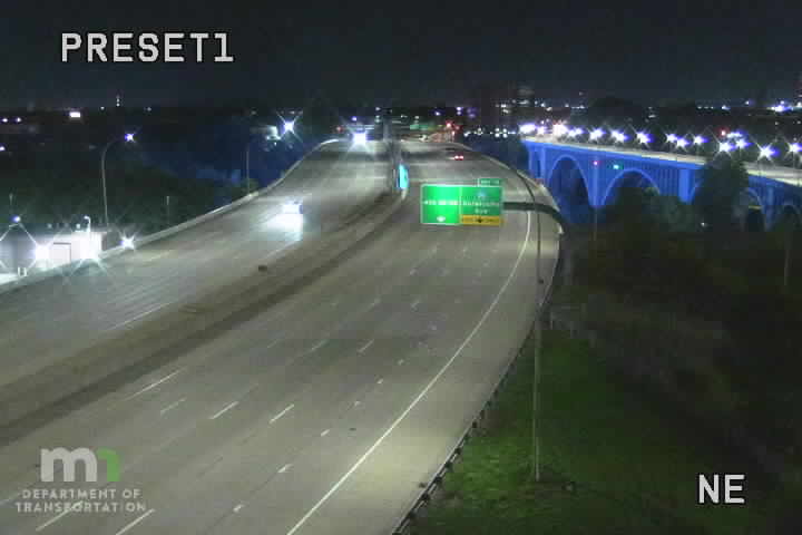 I-35W NB N of Washington Ave live camera view