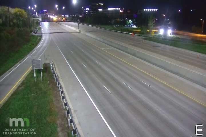 I-494 WB @ E Bush Lake Rd live camera view