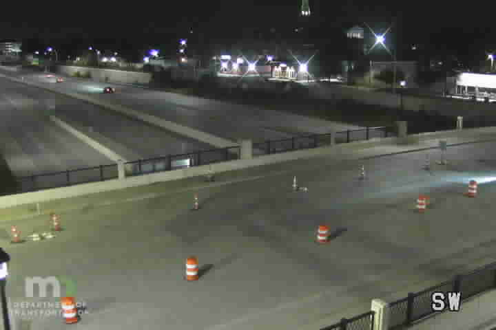 I-35W NB @ Franklin Ave WB live camera view