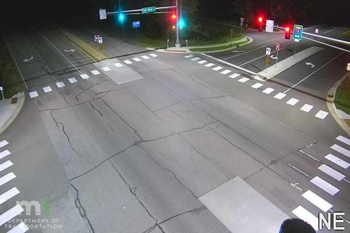 T.H.13 SB @ Fish Point Rd live camera view