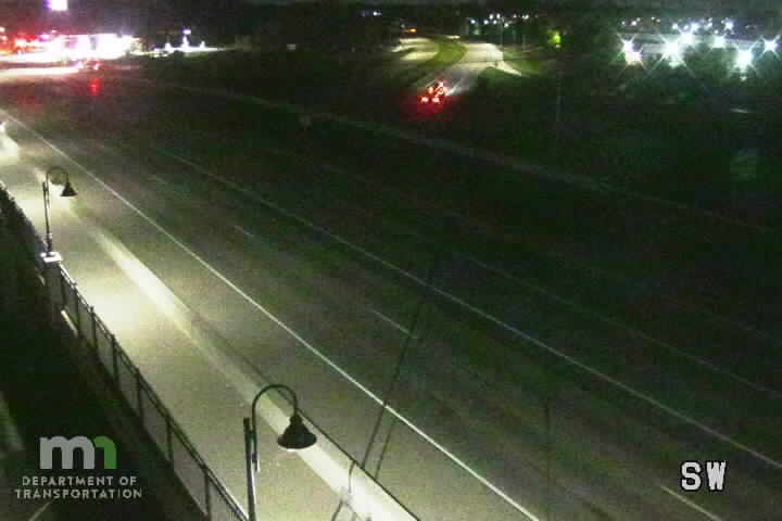 I-35W SB @ Co Rd 23 (Lake Dr) live camera view