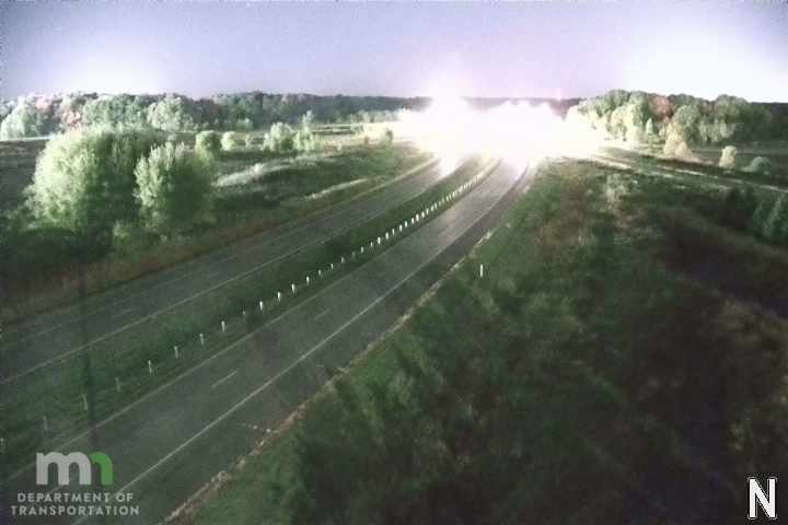 I-35 NB @ Co Rd 17 (Athens Trl - MP 143.7) live camera view