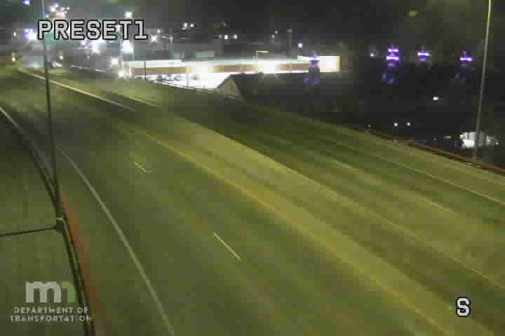 T.H.61 NB @ 2nd St E live camera view
