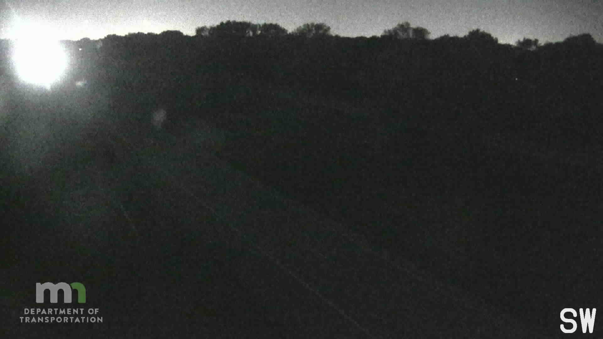 I-35E NB @ 64th St (MP 121.5) live camera view