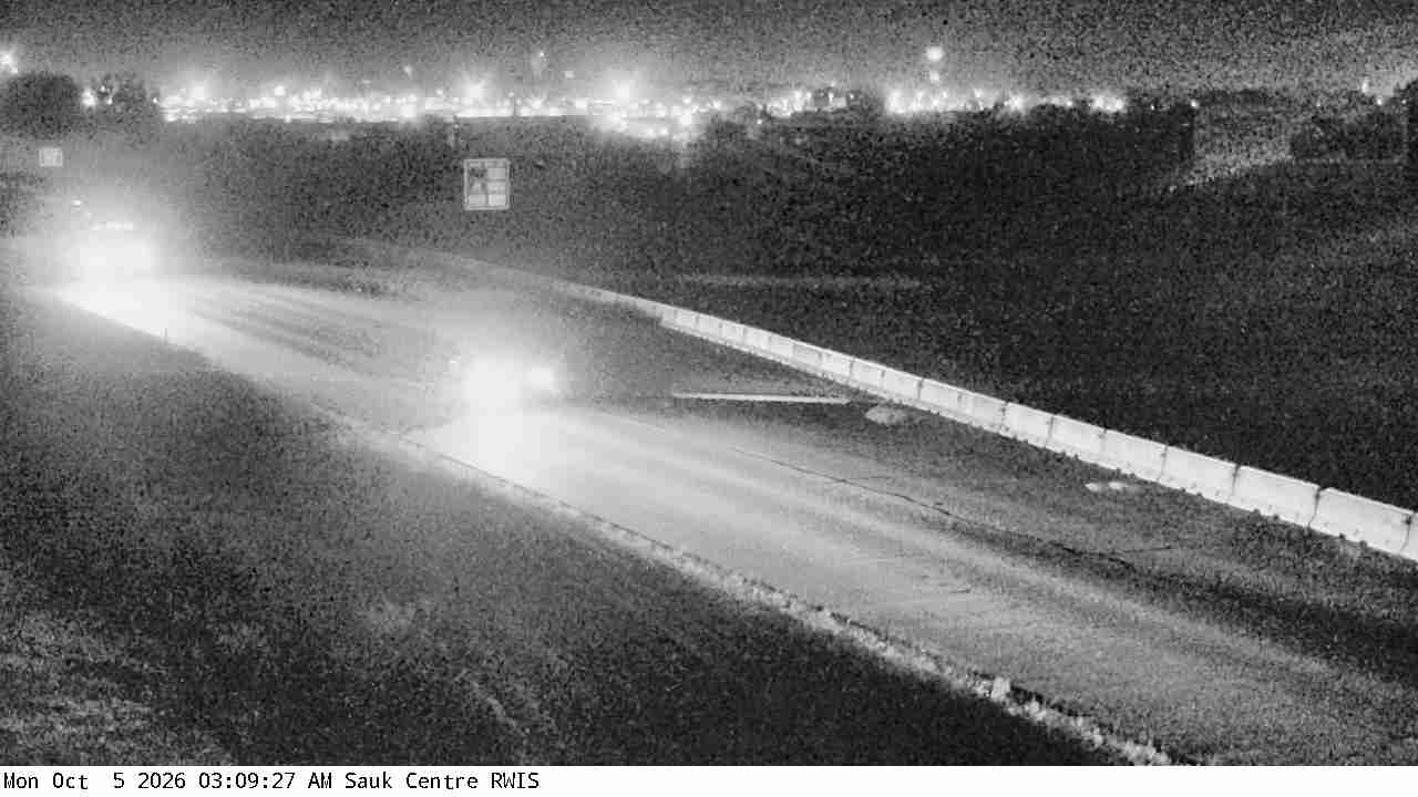 I-94 (Sauk Centre - MP 128) View 1 live camera view