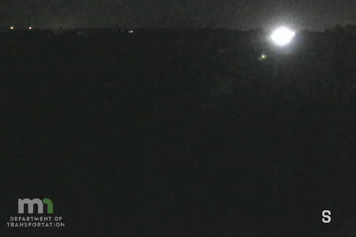 I-35 SB @ C.S.A.H.31 WB (MP 36.4) live camera view