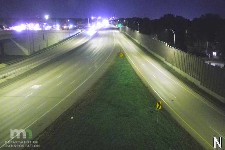 I-35W NB E Jct T.H.62 live camera view