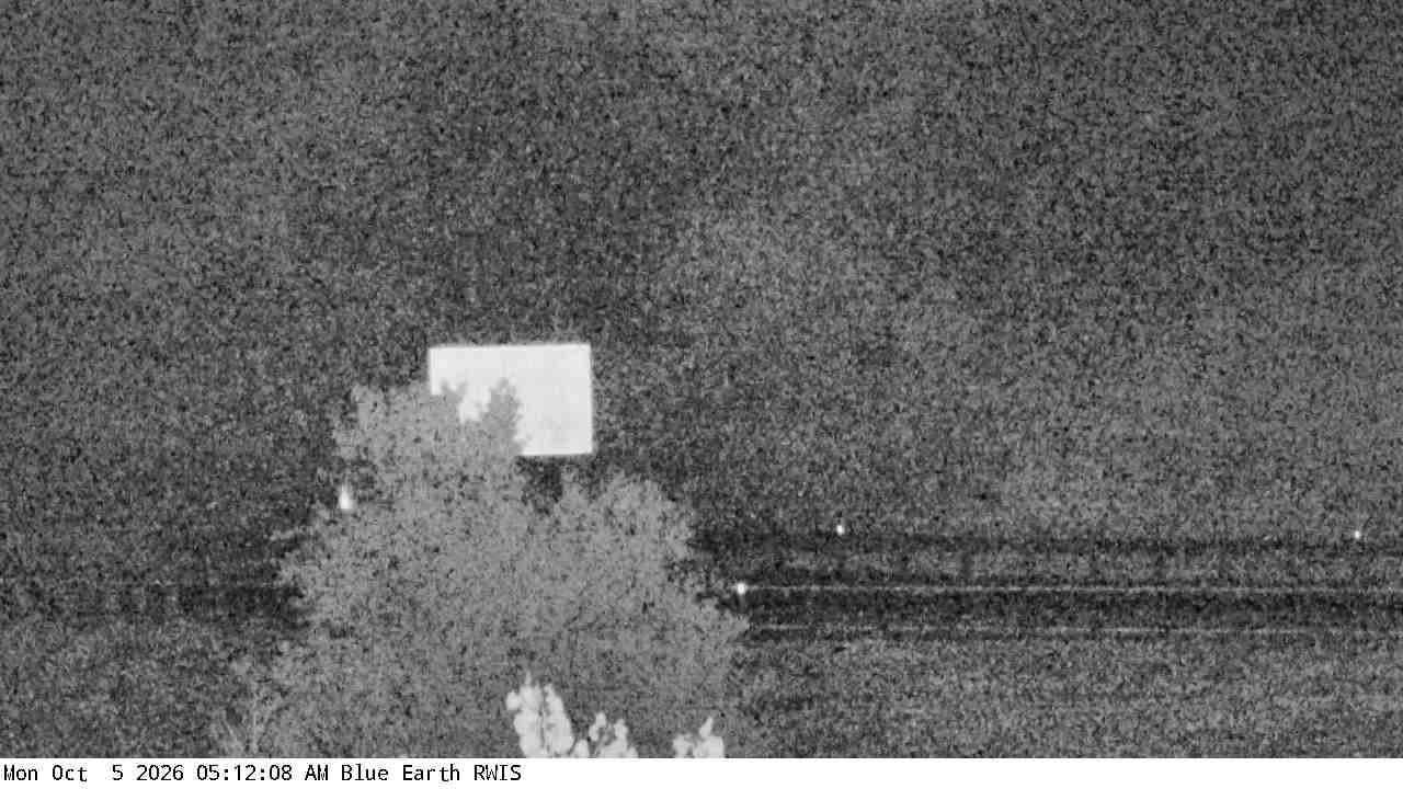 I-90 WB (Blue Earth - MP 119) View 3 live camera view