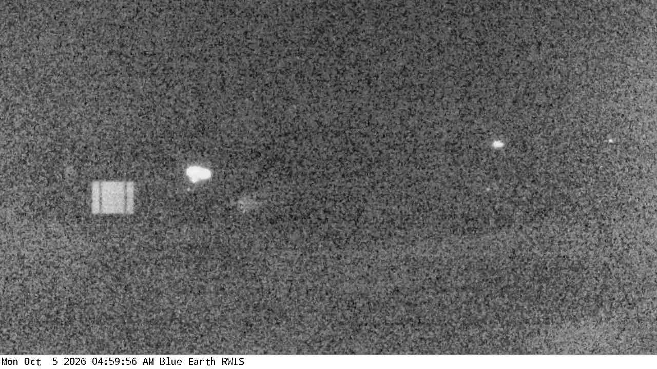 I-90 WB (Blue Earth - MP 119) View 4 live camera view