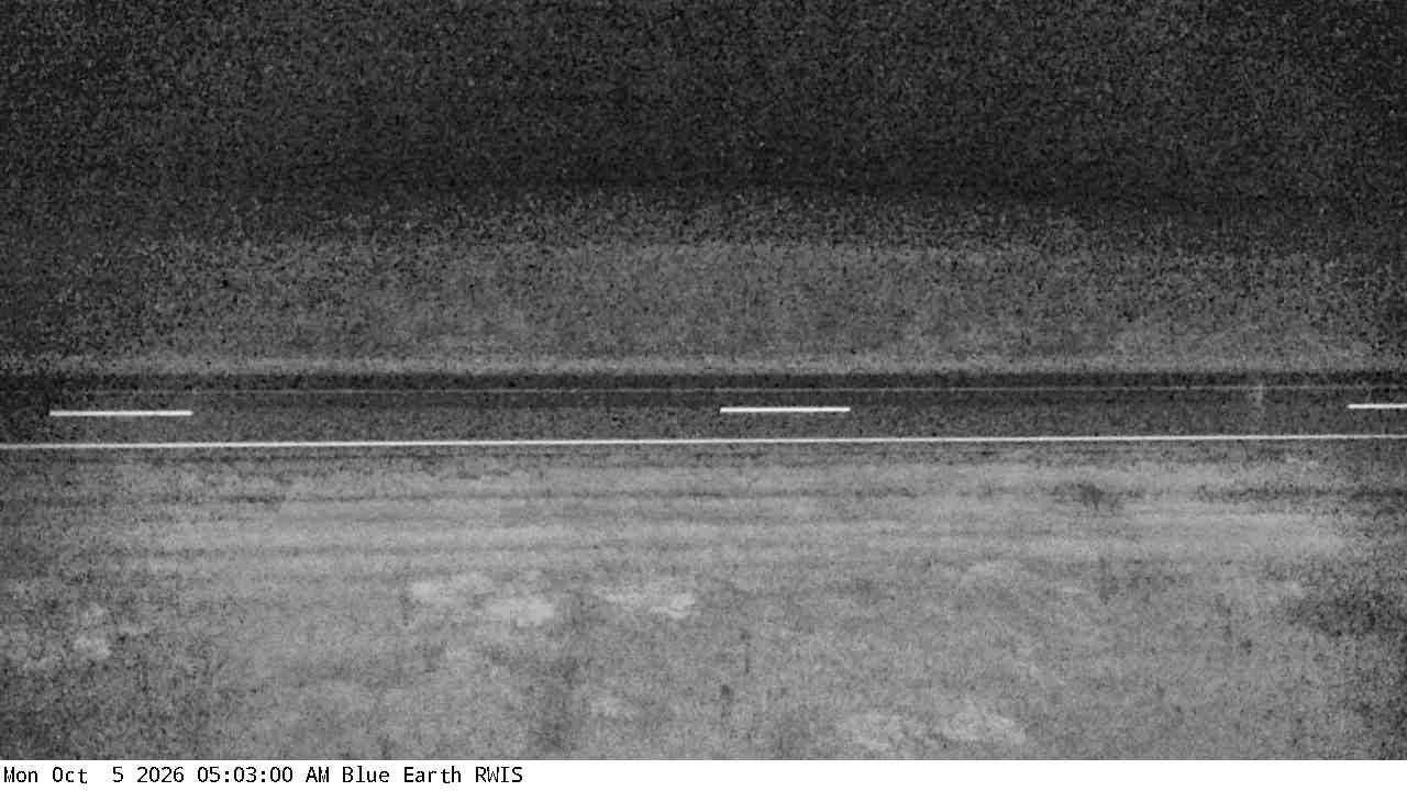 I-90 WB (Blue Earth - MP 119) View 5 live camera view