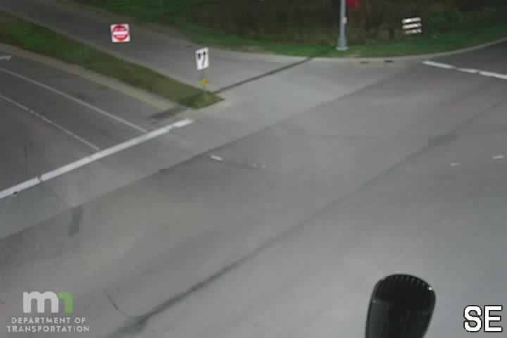 I-35W SB @ Long Lake Rd NB live camera view