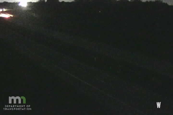 I-35W NB N of Co Rd 14 (MP 39.7) live camera view