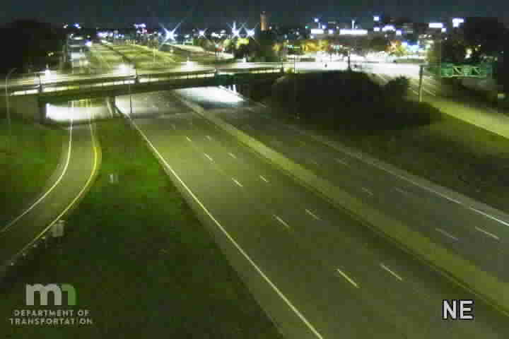 T.H.100 SB @ Excelsior Blvd live camera view