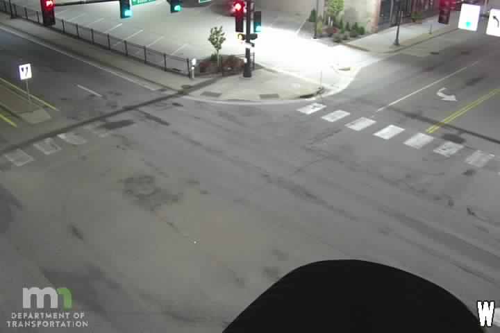 T.H.23 EB @ 5th Ave live camera view