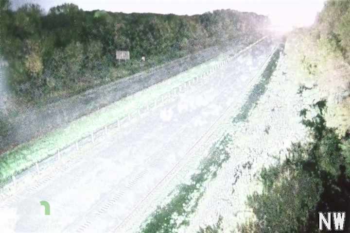 I-35 NB S of 225th St (MP 79.6) live camera view