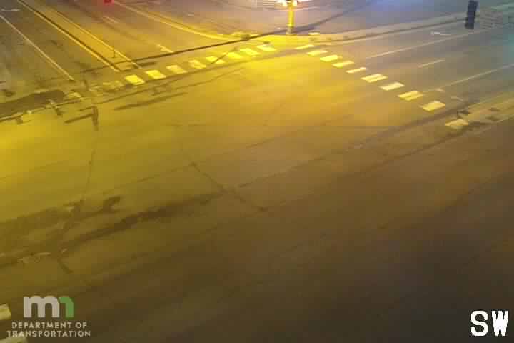 T.H.210 WB @ 4th St NB live camera view