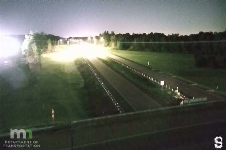 I-35 NB @ Co Rd 10 (Stark Rd - MP 152.6) live camera view