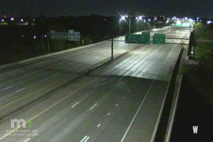 I-694 WB @ East River Rd NB live camera view