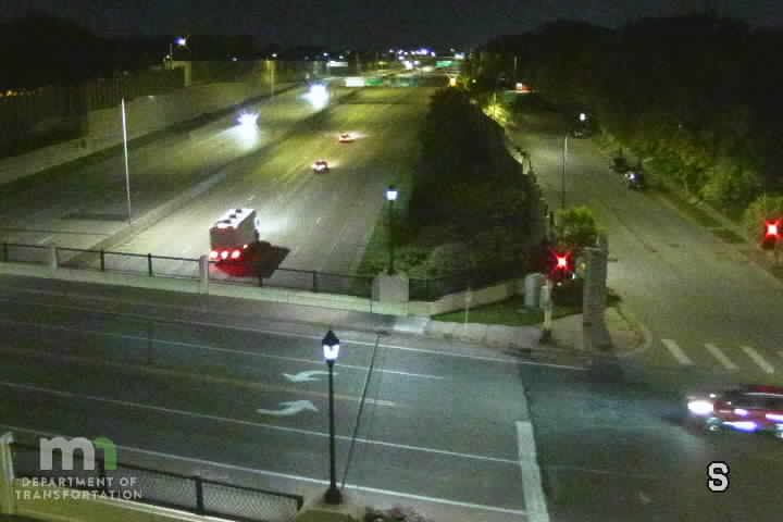 I-35W SB @ Diamond Lake Rd live camera view