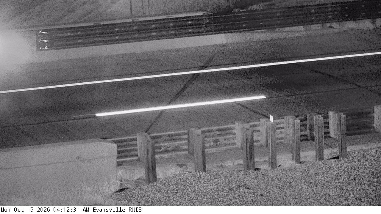 I-94 (Evansville - MP 82.8) View 2 live camera view