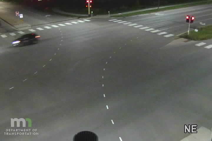 T.H.36 EB @ Norell Ave (Washington Ave) live camera view