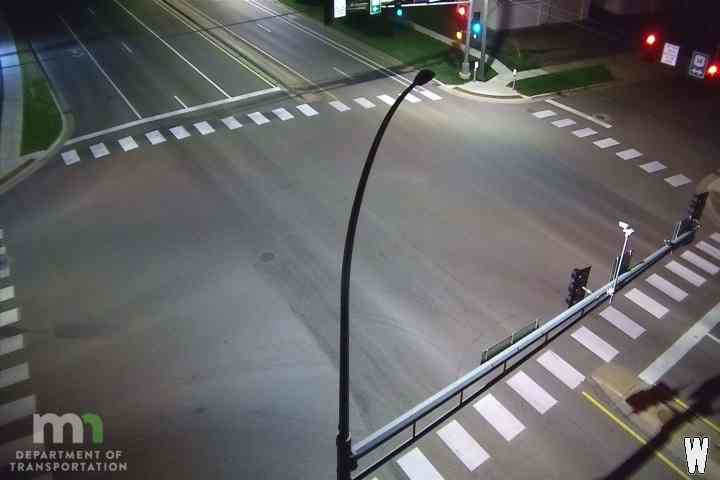 U.S.14 EB @ 11th Ave SE live camera view