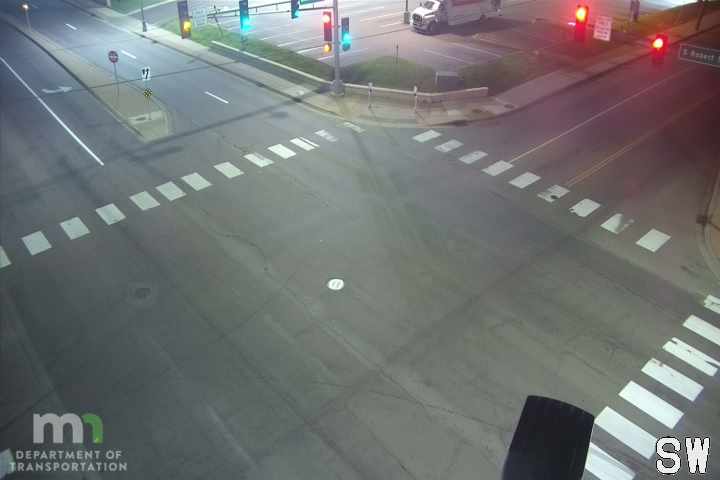 Robert St NB @ Butler Ave live camera view