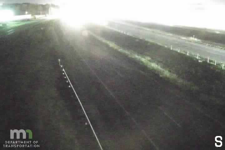I-35 NB @ Co Rd 9 (MP 45.4) live camera view
