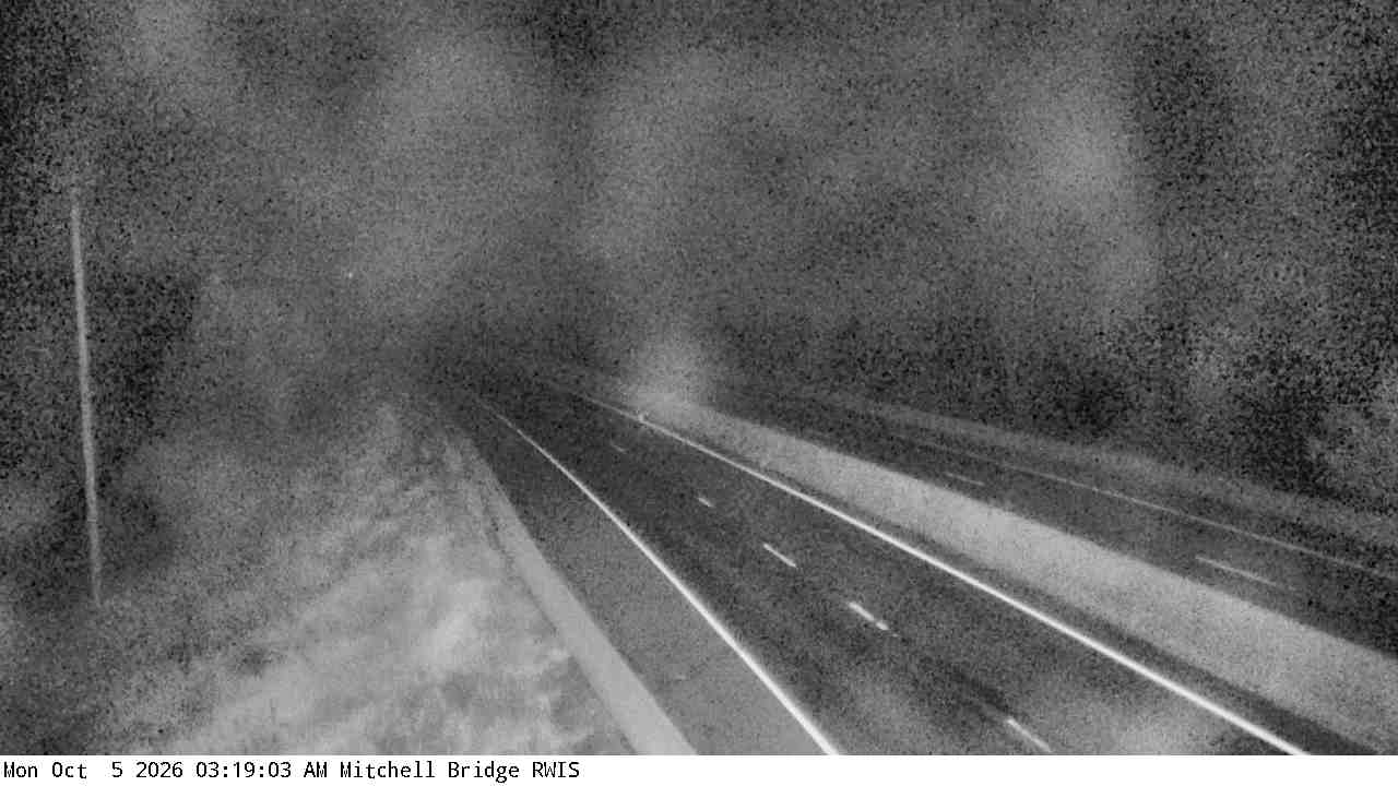 U.S.169 (Michell Bridge - MP 343) View 2 live camera view
