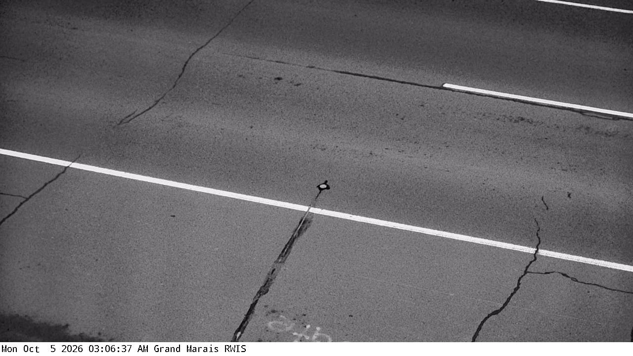 T.H.61 (Grand Marais - MP 110.8) View 2 live camera view