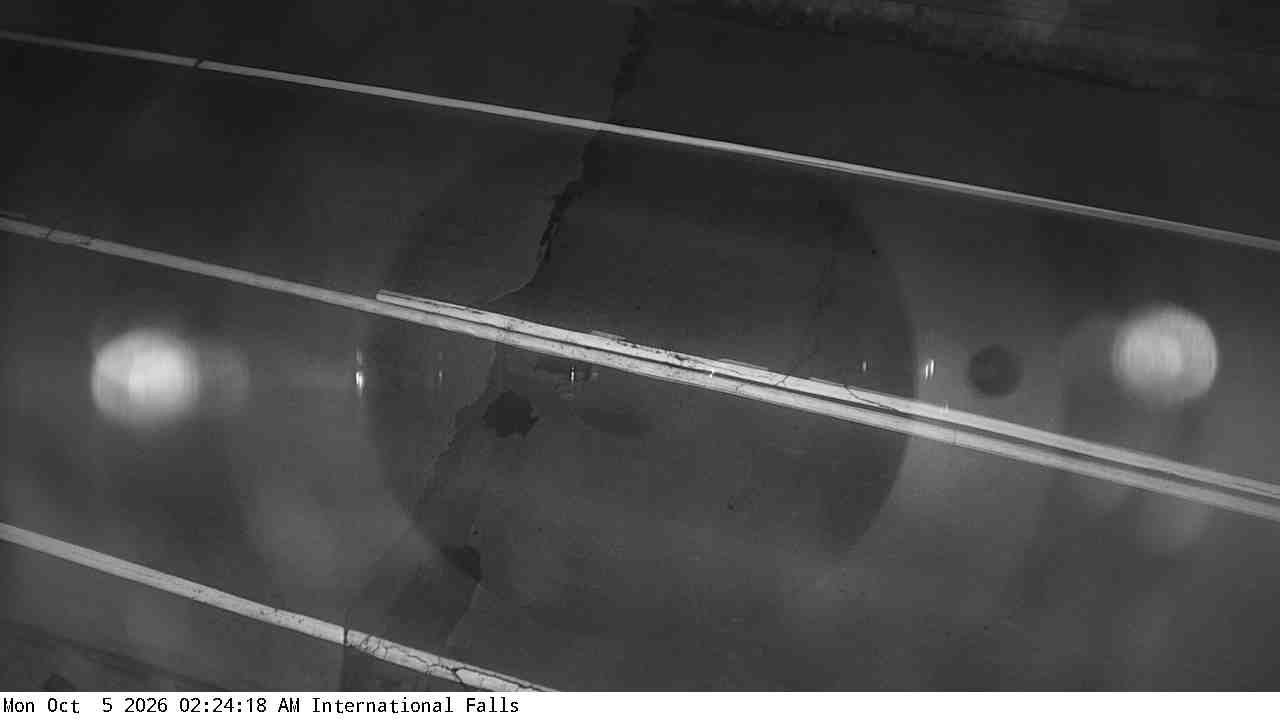 T.H.11 (International Falls) View 2 live camera view