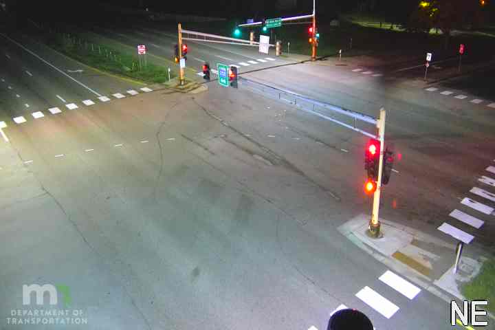 T.H.252 SB @ 66th Ave live camera view
