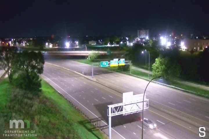I-94 WB @ Plymouth Ave live camera view