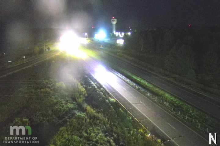 I-35 SB @ Co Rd 22 (Viking Blvd - MP 135.7) live camera view
