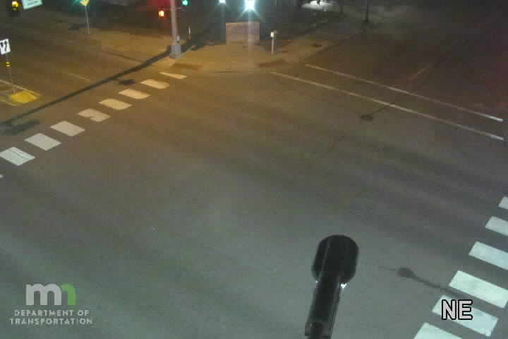 T.H.61 SB @ 4th St E live camera view