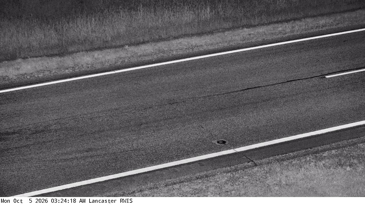 U.S.59 (Lancaster - MP 421.9) View 1 live camera view