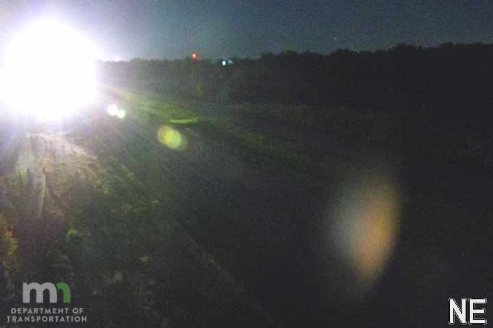 I-35 SB N of C.S.A.H.35 (MP 24) live camera view