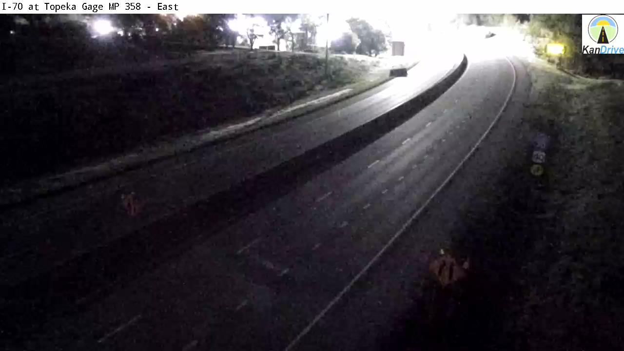I-70 at Topeka Gage/MacVicar Exit 358 live camera view