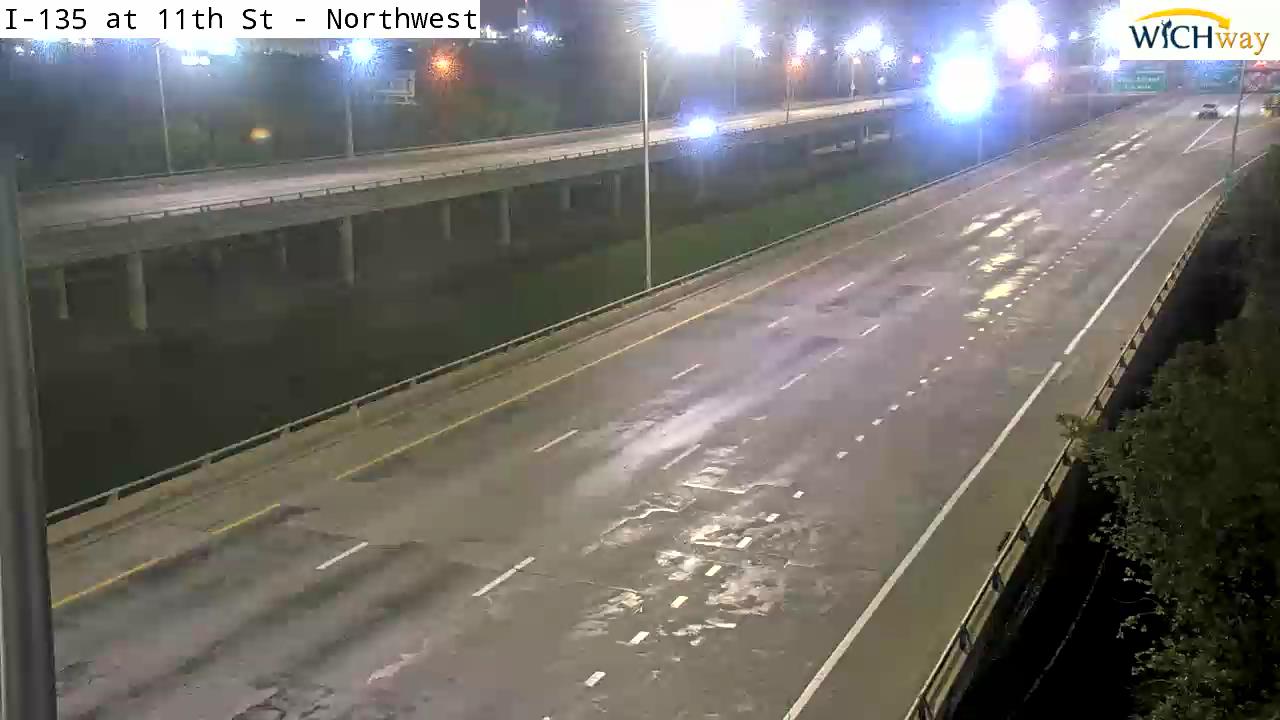 I-135 at 11th live camera view
