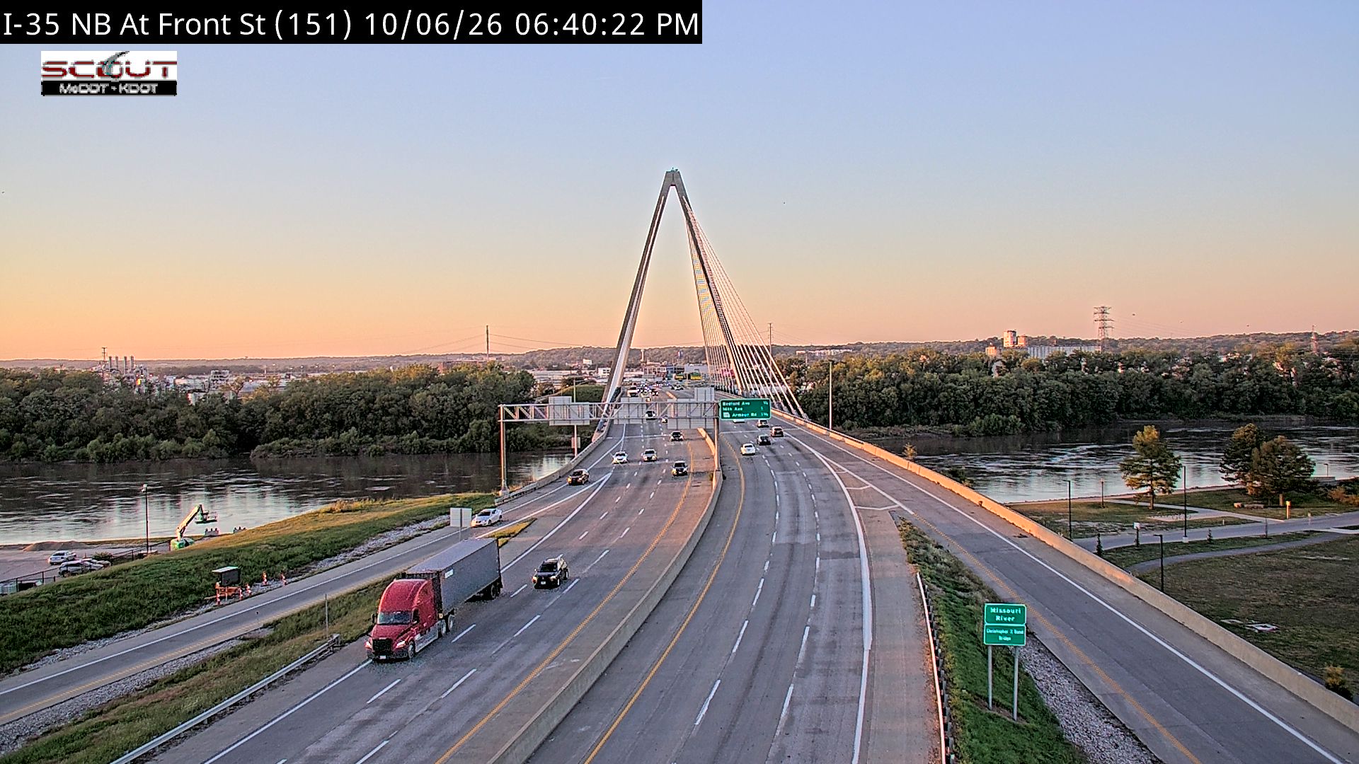I-35 N @ Front Street live camera view