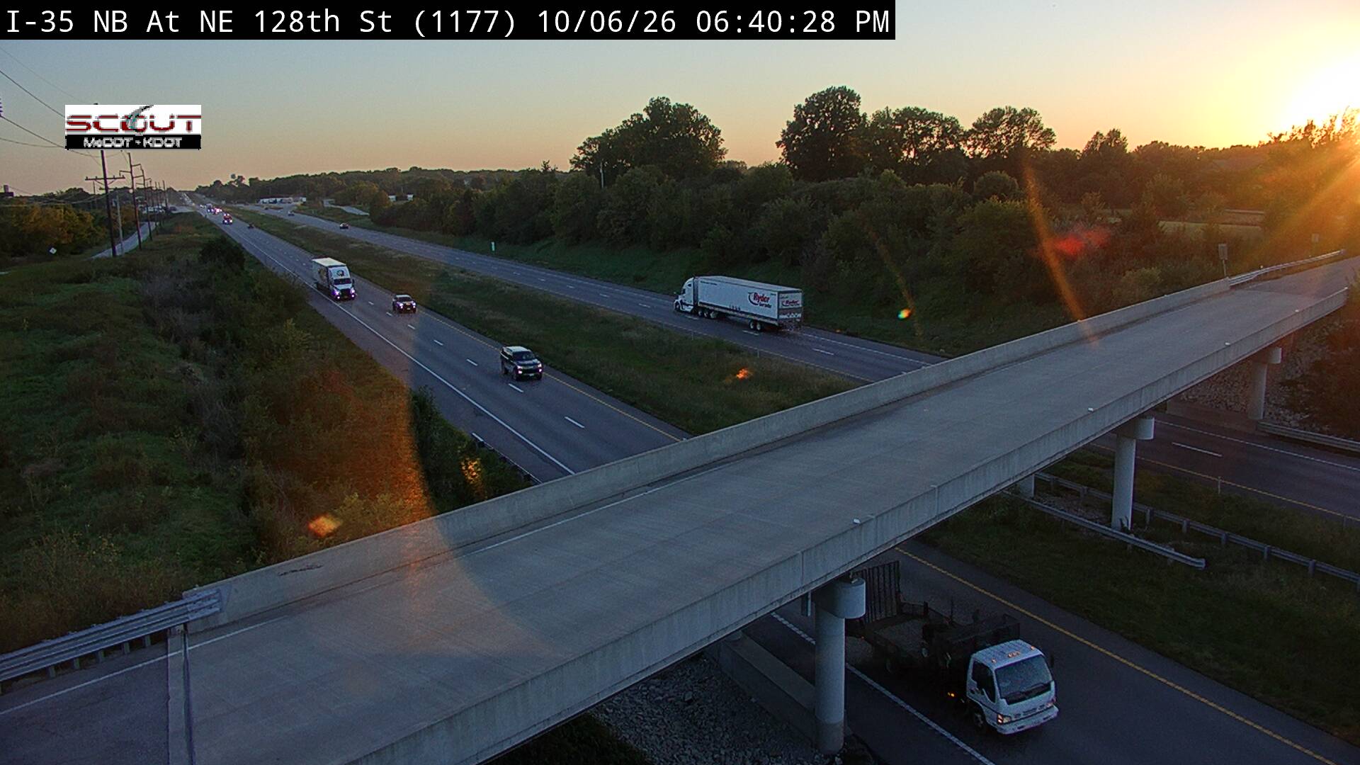 I-35 NB @ NE 128th St live camera view