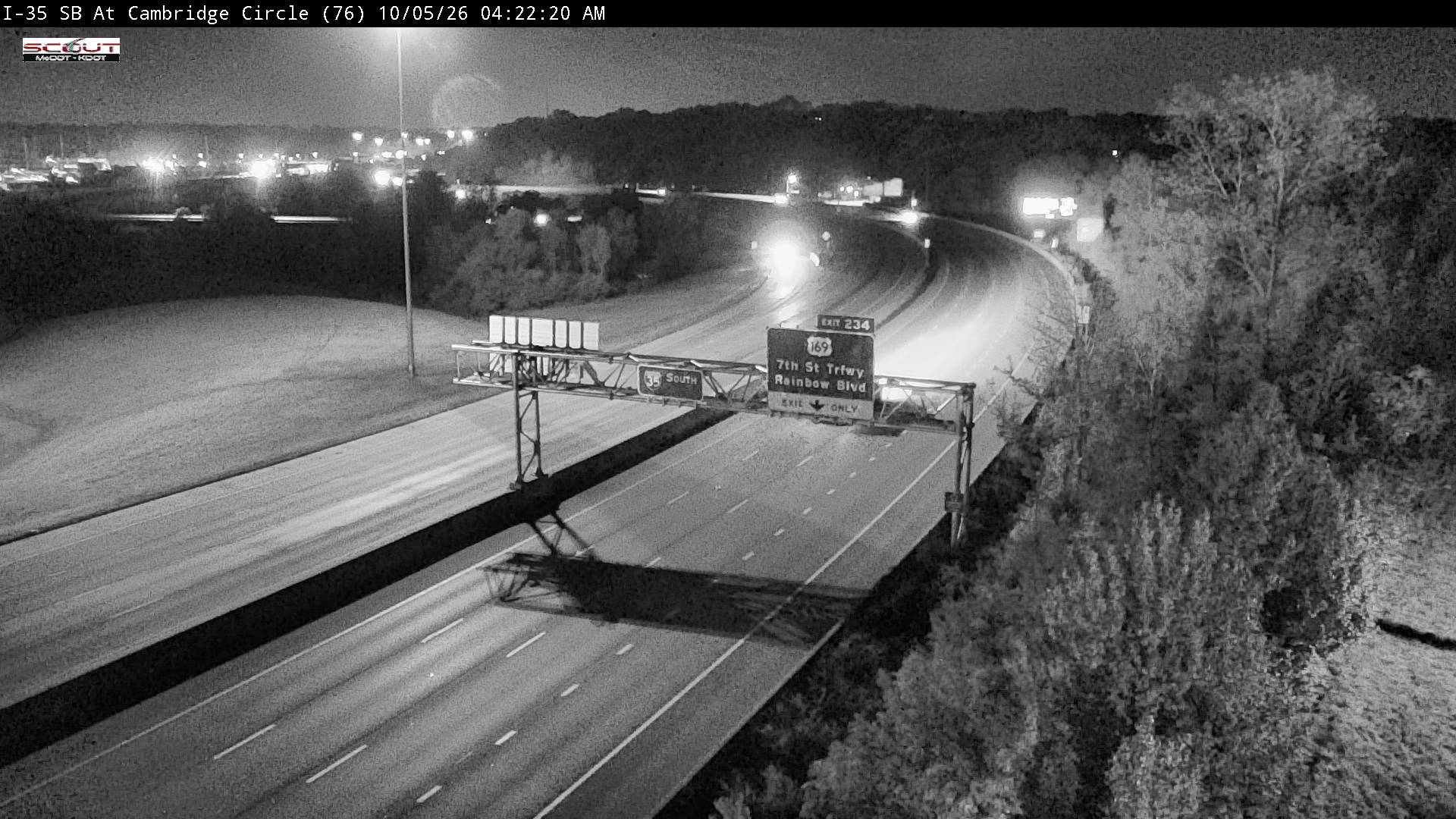 I-35 S @ Cambridge Cir live camera view