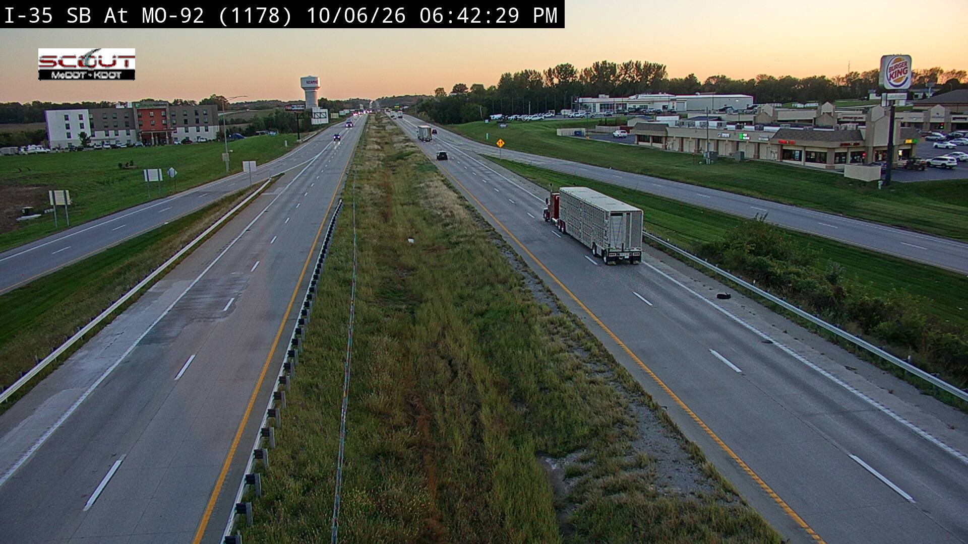 I-35 SB @ 92 HWY live camera view